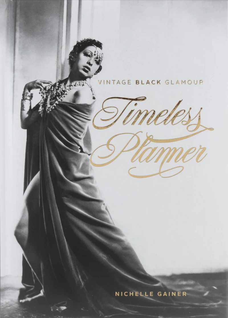 Front cover of Vintage Black Glamour Gentlemen's Quarters by Nichelle Gainer